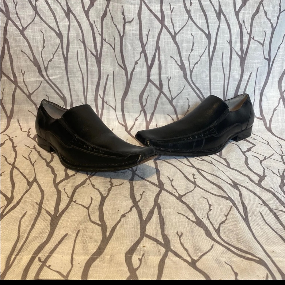 Men’s Stacy Adams dress shoes.